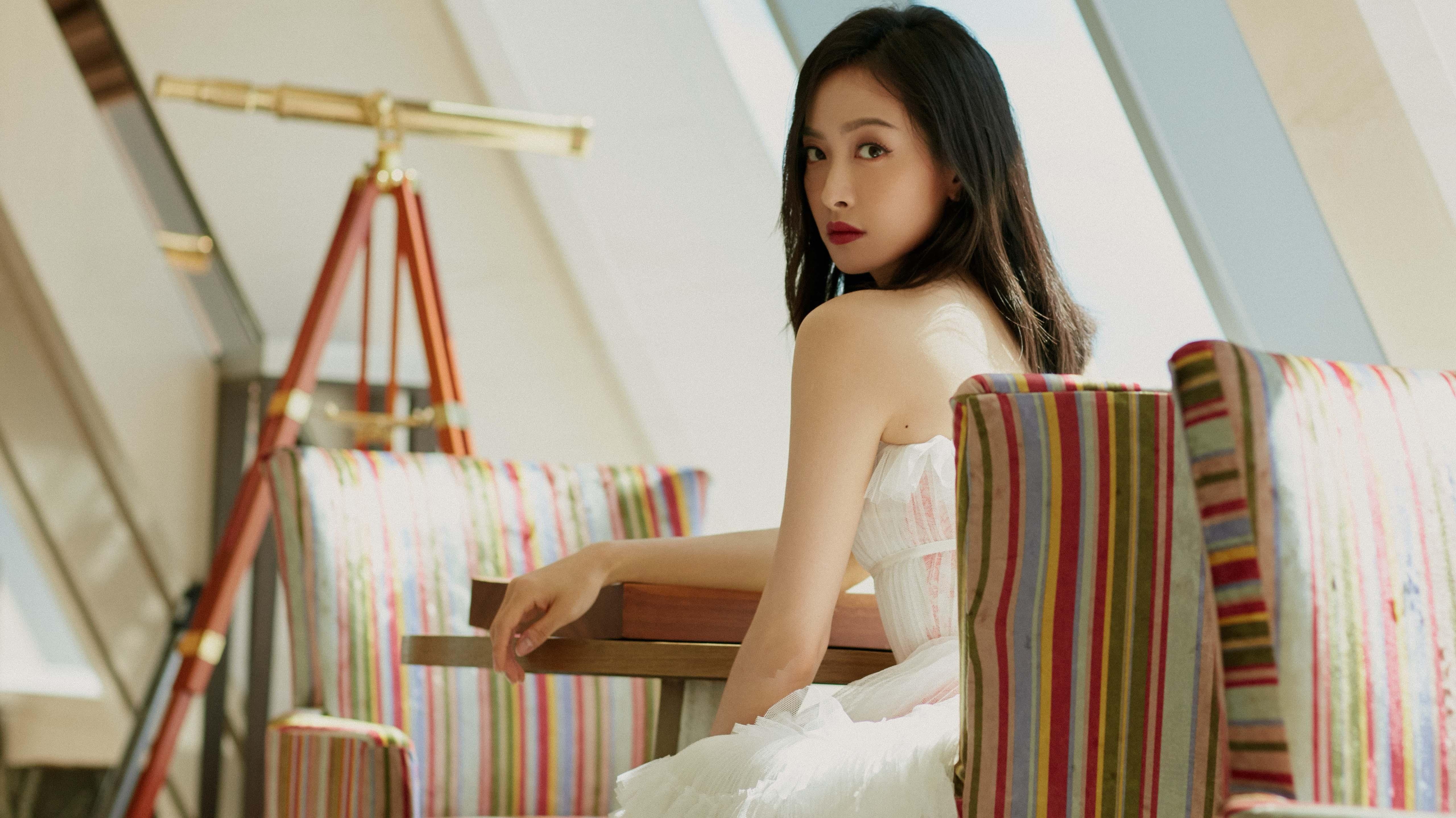 夺冠之路：解读各队夺冠的策略和关键因素，夺冠的细节分析