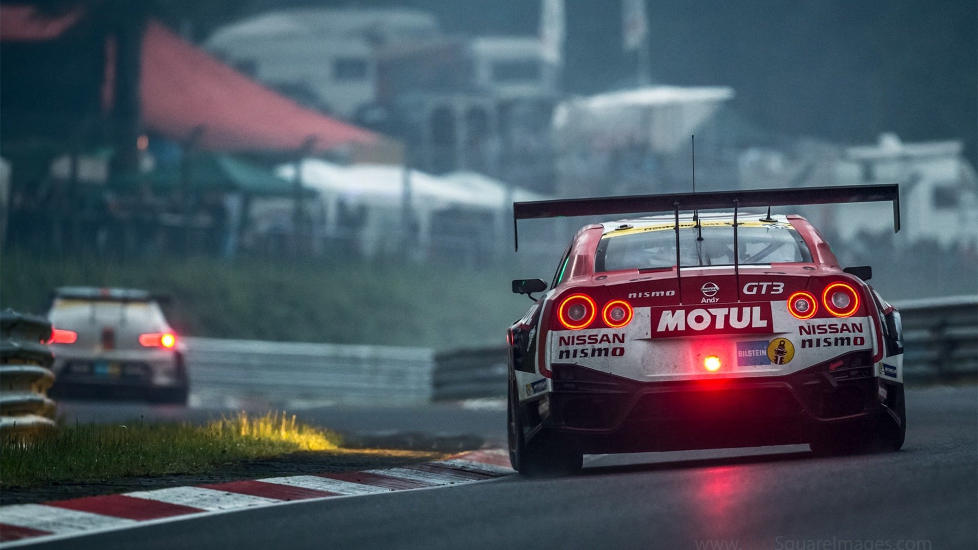 球队技术与战术结合紧密，场上表现卓越，球队战术怎么设置